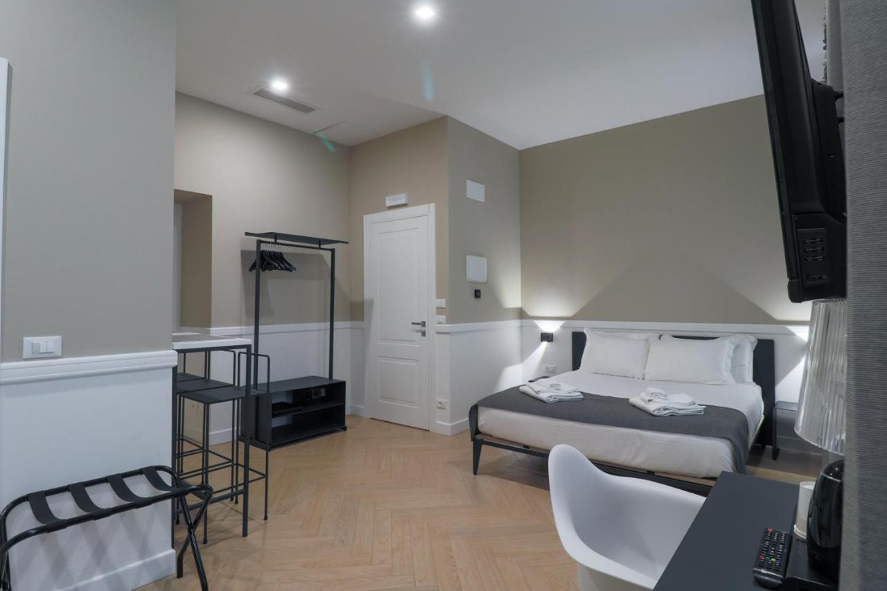 Elisabeth Boutique Rooms Τεργέστη Δωμάτιο φωτογραφία
